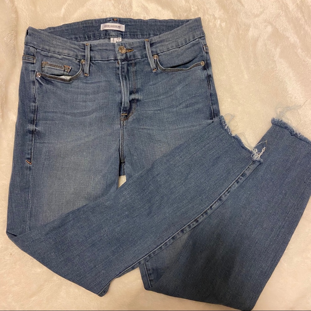 *sold on m e r c* Good American Good Legs